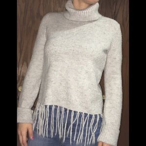 Adorable Turtle neck sweater!